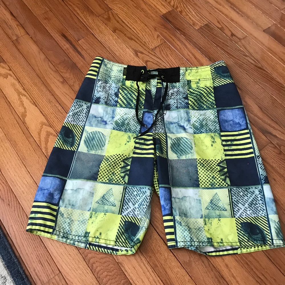 Men’s swim shorts